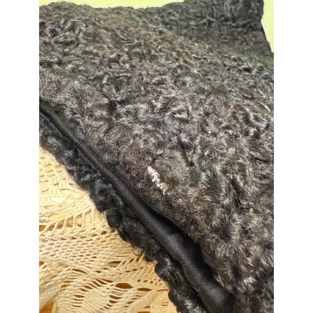 Antique 1920's Curly Black Wool Hand Muff Purse Clutch - Picture 4 of 14